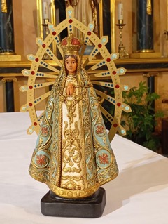 La imagen tiene un atributo ALT vacío; su nombre de archivo es Virgen-de-Lujan-1.jpeg
