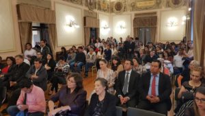Público asistente a la presentación de Ikingut el heredero de Darkaria de Belinda Díaz. Editoriales españolas, Adarve