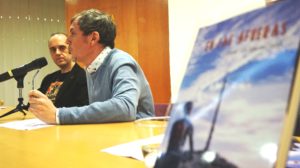 Césal la Iglesia presenta su libro En las Afueras. Editorial Adarve de España, Editoriales españolas