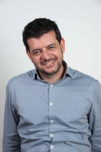 Rodrigo Oyarzún. Editorial Adarve, Editoriales de España