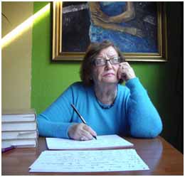 Carolina Alcalá, autora del libro Luz perversa. Editorial Adarve, publicar un libro