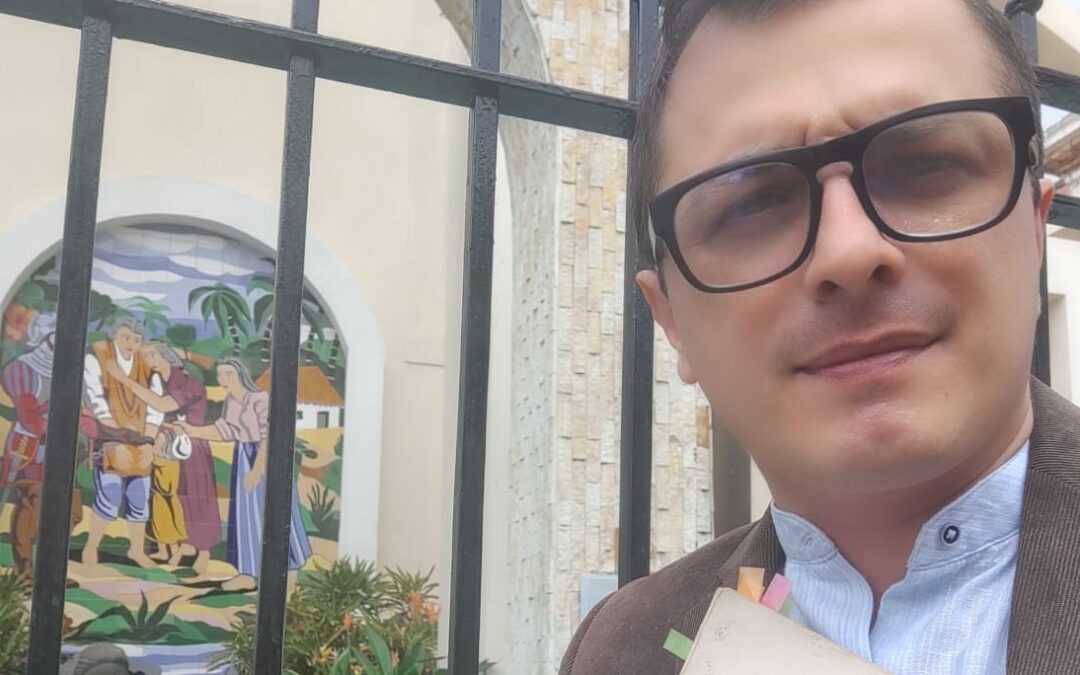 Entrevista a Hennehnofer Escobar, autor del libro El señor de los milagros