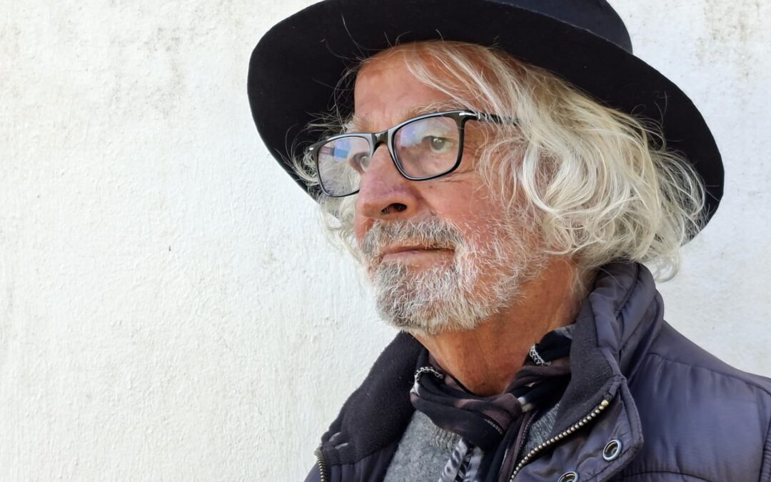 Entrevista a Juan Enrique García-Gatica, autor del libro La danza insumisa de los corderos