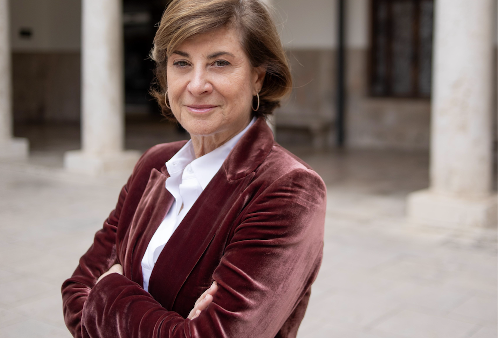 Entrevista a Cristina Pechuán, autora del libro A las infantas, mis hijas